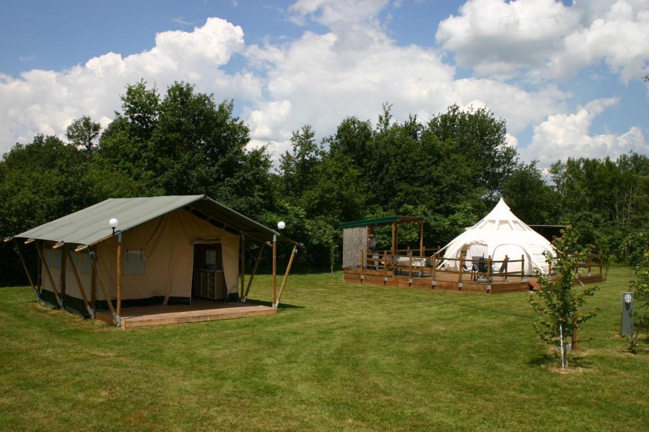 Safari At La Petite Lande Hotel Thiviers Exterior photo