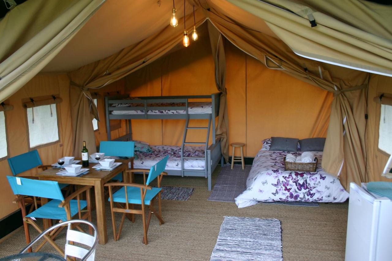 Safari At La Petite Lande Hotel Thiviers Exterior photo